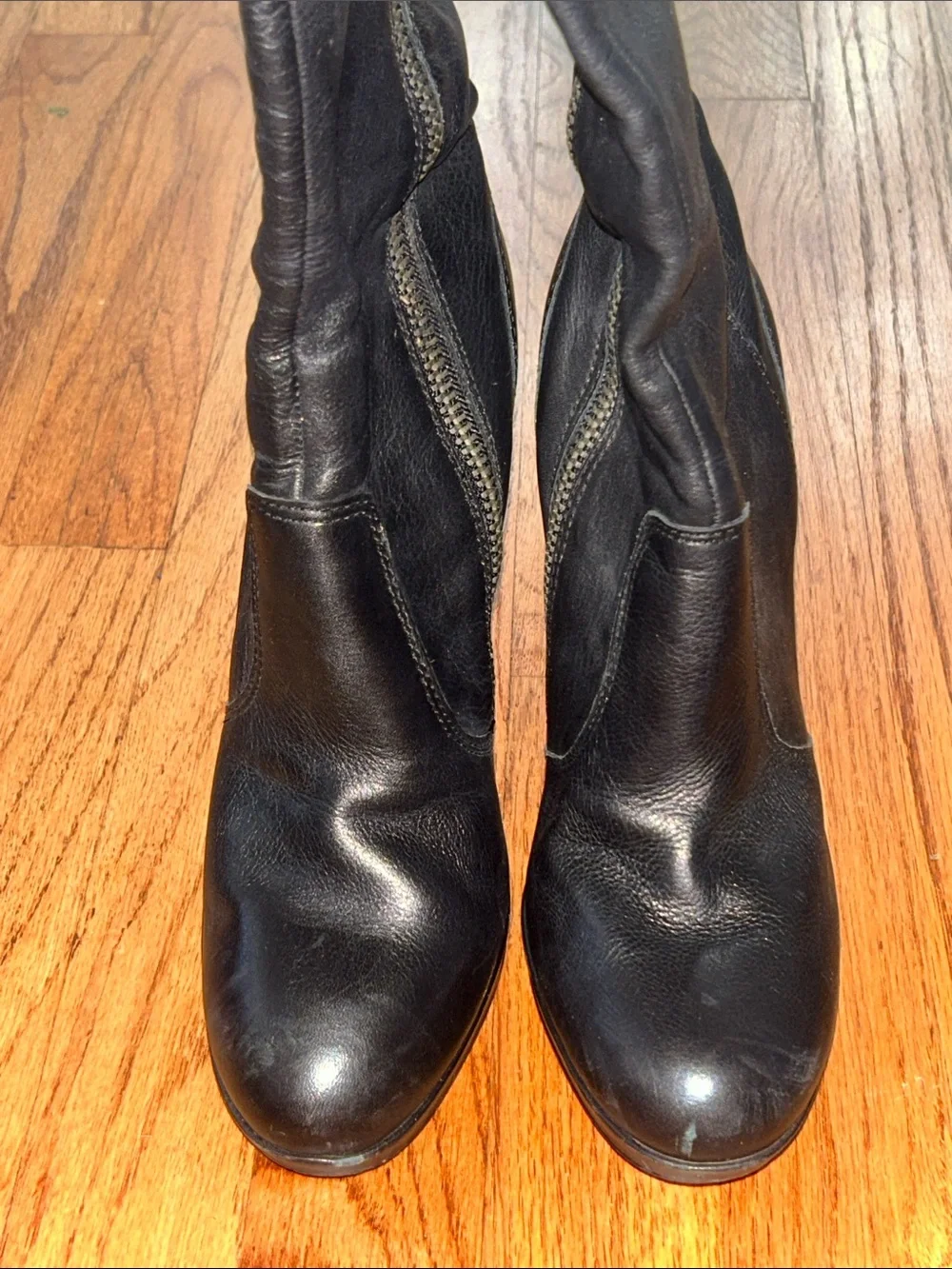 Simply Vera Wang Vintage Leather High-Heel Knee Boots - Sleek Zip Closure sz 7.5